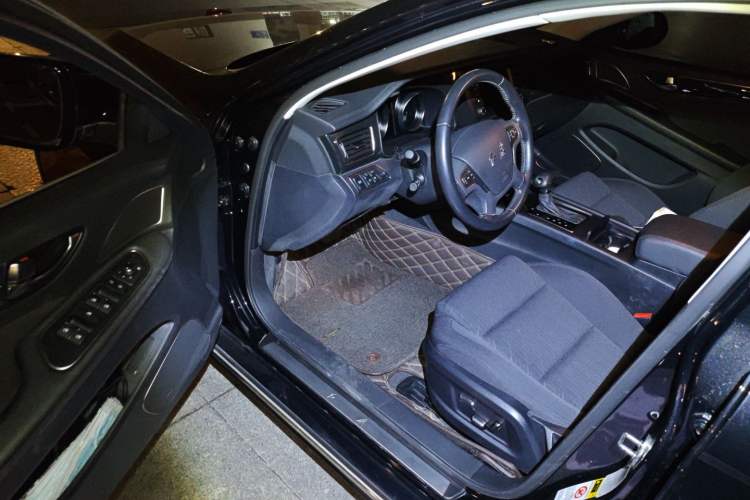 Used Hongqi H7 2017 1.8T Tech Model Driver Seat
