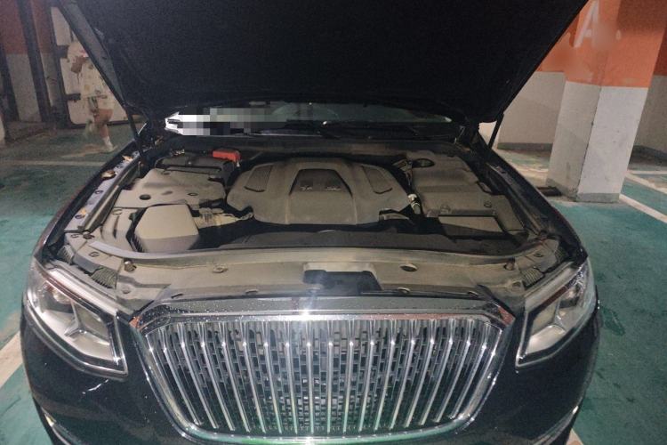 Used Hongqi H7 2017 2.0T Luxury Model Engine Bay