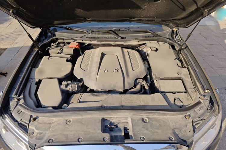 Used Hongqi H7 2017 2.0T Luxury Model Engine Bay