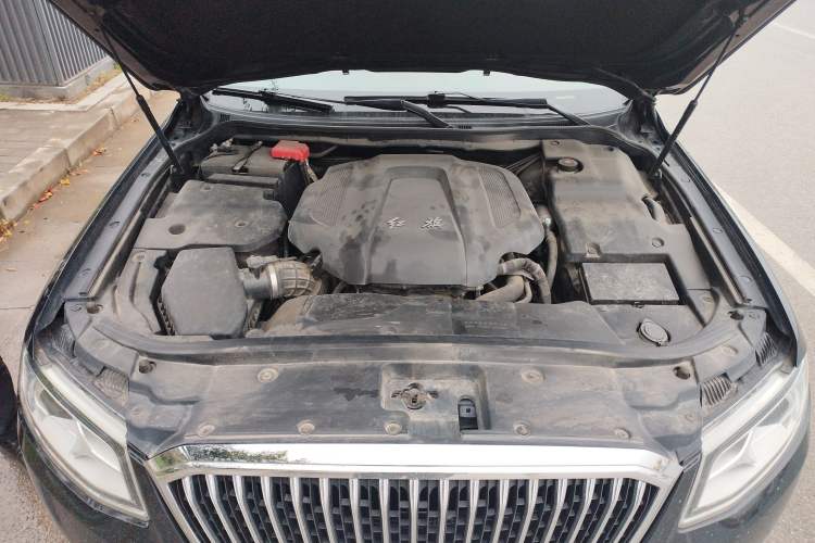 Used Hongqi H7 2017 2.0T Luxury Model Engine Bay