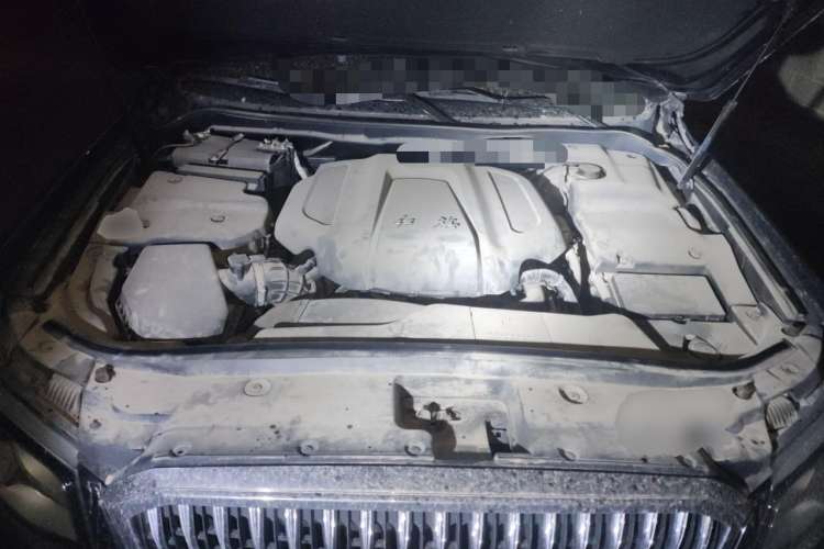 Used Hongqi H7 2017 2.0T Luxury Model Engine Bay