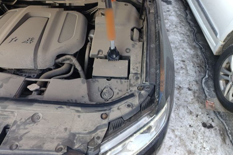 Used Hongqi H7 2017 1.8T Tech Model Engine Bay Left