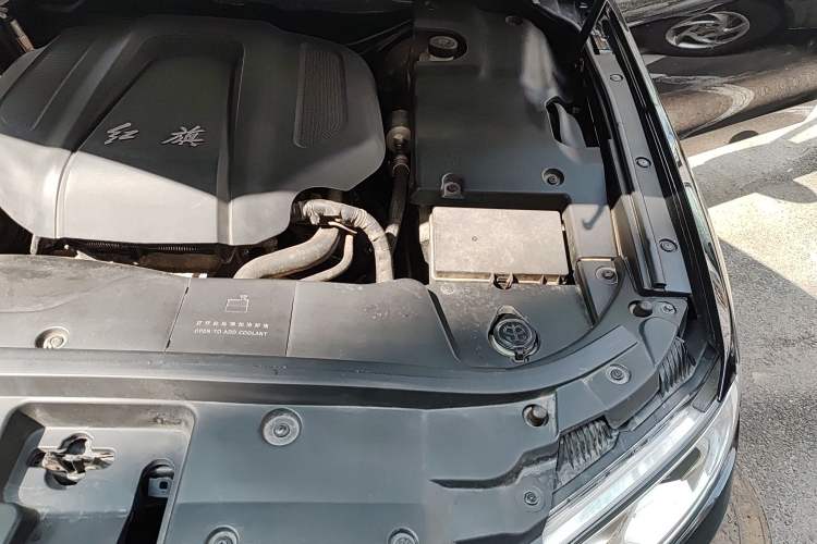 Used Hongqi H7 2017 1.8T Tech Model Engine Bay Left