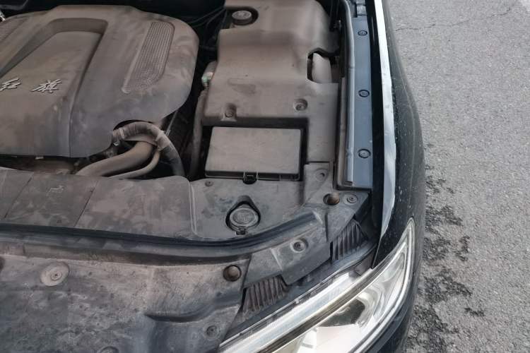 Used Hongqi H7 2017 1.8T Tech Model Engine Bay Left