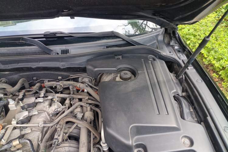 Used Hongqi H7  Engine Bay Left