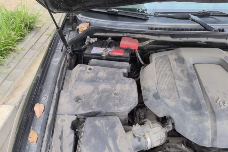 Used Hongqi H7 2017 2.0T Luxury Model Engine Bay Right