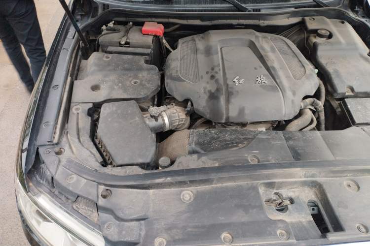 Used Hongqi H7 2017 2.0T Luxury Model Engine Bay Right