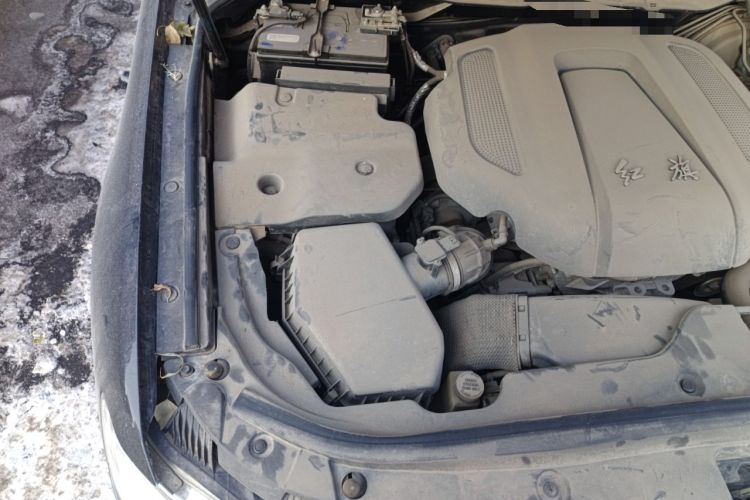 Used Hongqi H7 2017 1.8T Tech Model Engine Bay Right