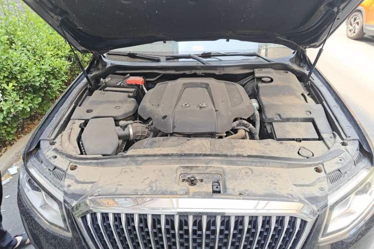 Used Hongqi H7 2017 2.0T Luxury Model Engine Bay Right