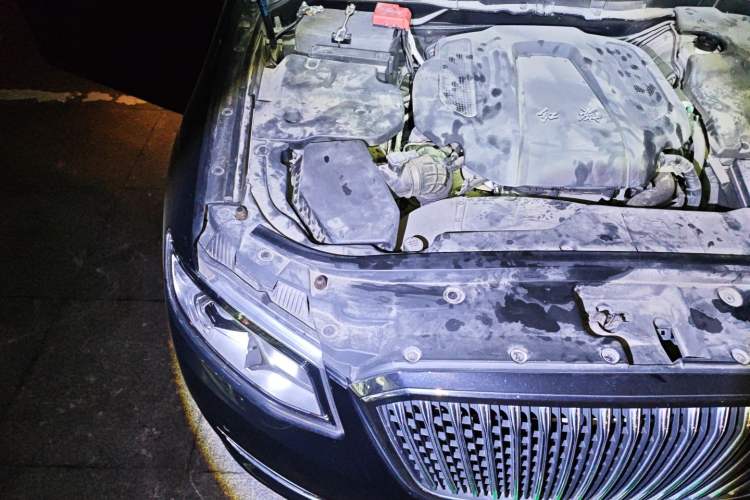 Used Hongqi H7 2017 1.8T Tech Model Engine Bay Right