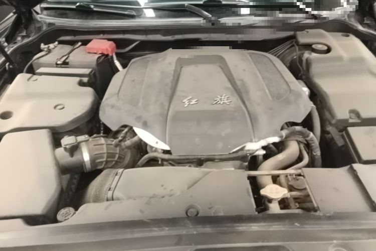 Used Hongqi H7 2017 2.0T Luxury Model Engine Bay