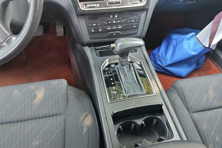 Used Hongqi H7 2017 1.8T Tech Model Gear Lever