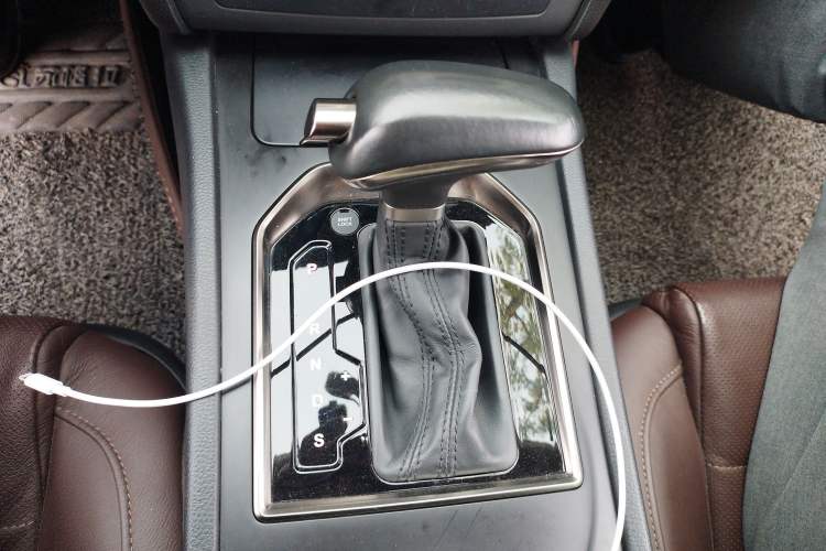 Used Hongqi H7 2017 2.0T Luxury Model Gear Lever