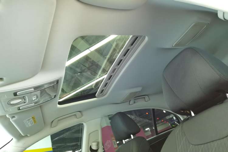Used Hongqi H7 2017 1.8T Tech Model Headliner