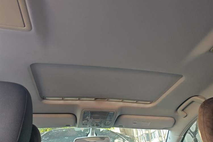 Used Hongqi H7 2017 1.8T Tech Model Headliner