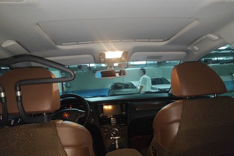 Used Hongqi H7  Headliner
