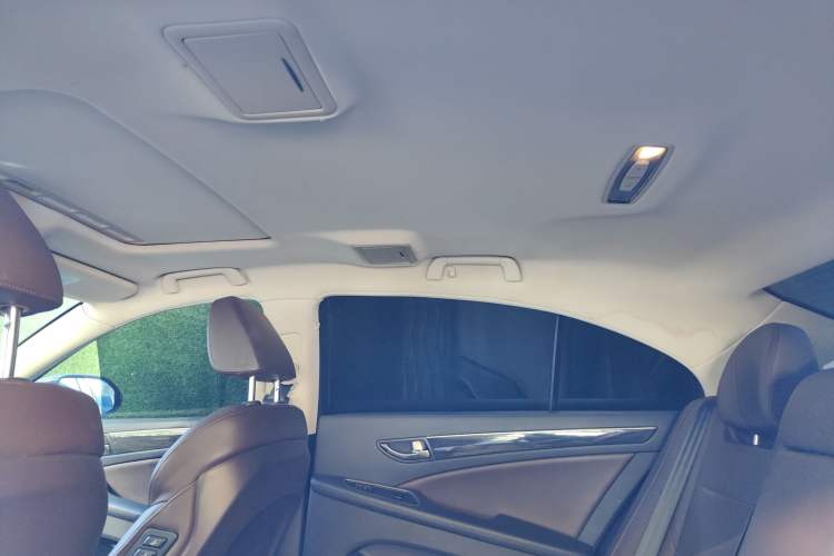 Used Hongqi H7 2017 2.0T Luxury Model Headliner