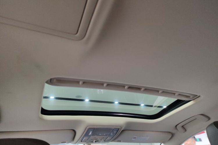 Used Hongqi H7 2017 1.8T Luxury Model Headliner