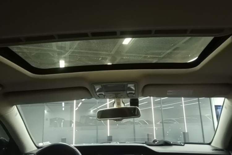 Used Hongqi H7 2017 2.0T Luxury Model Headliner