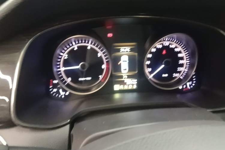 Used Hongqi H7 2017 2.0T Luxury Model Instrument Cluster