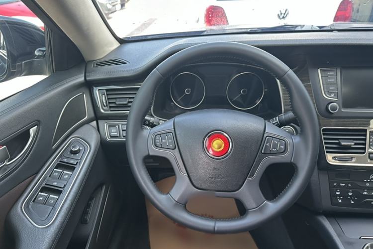 Used Hongqi H7 2017 2.0T Luxury Model Interior 2