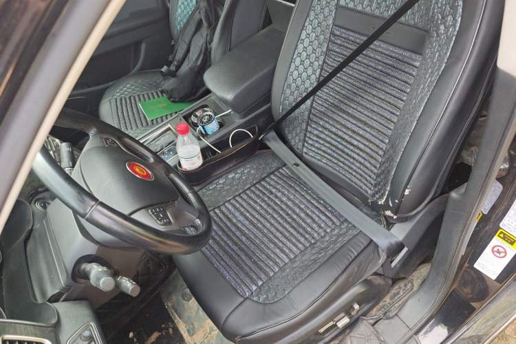 Used Hongqi H7 2017 1.8T Tech Model Left Front Seat