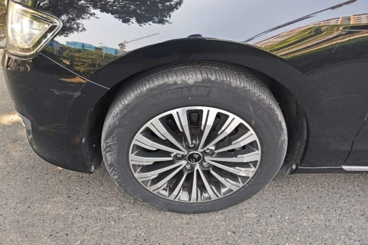 Used Hongqi H7 2017 1.8T Tech Model Left Front Wheel Hub