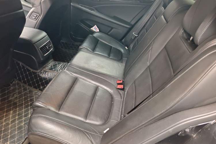 Used Hongqi H7 2017 1.8T Luxury Model Left Rear Seat