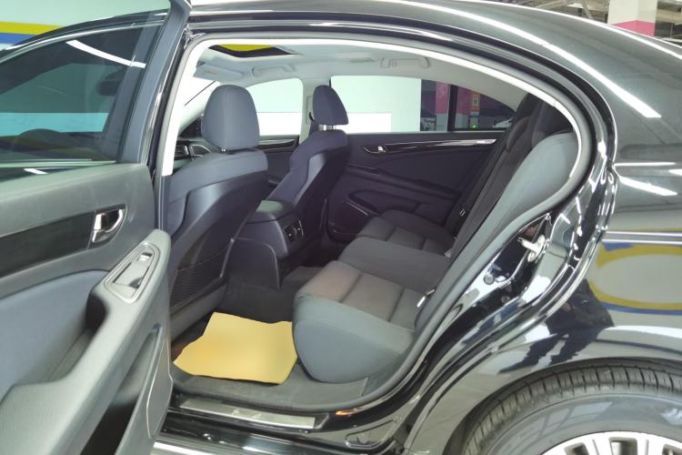 Used Hongqi H7 2017 1.8T Tech Model Left Rear Seat