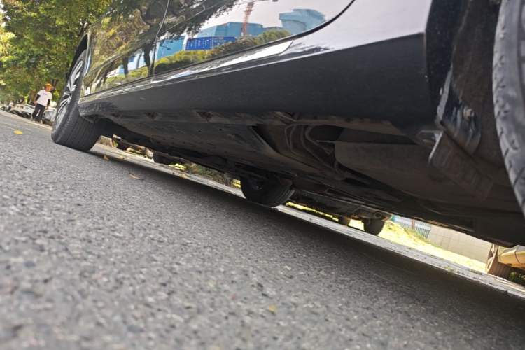 Used Hongqi H7 2017 1.8T Tech Model Left Side Sill
