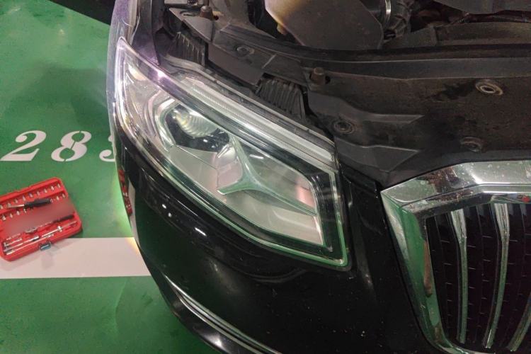 Used Hongqi H7  Right Front Headlight