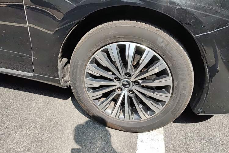 Used Hongqi H7 2017 1.8T Tech Model Right Front Wheel Hub
