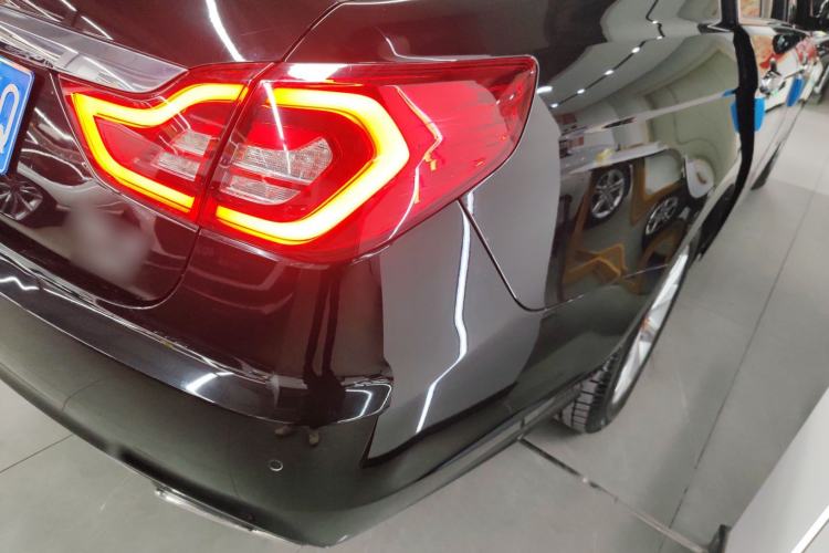 Used Hongqi H7 2017 1.8T Luxury Model Right Rear Taillight