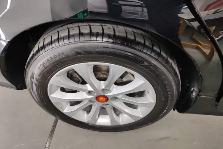 Used Hongqi H7 2017 1.8T Luxury Model Right Rear Wheel Hub