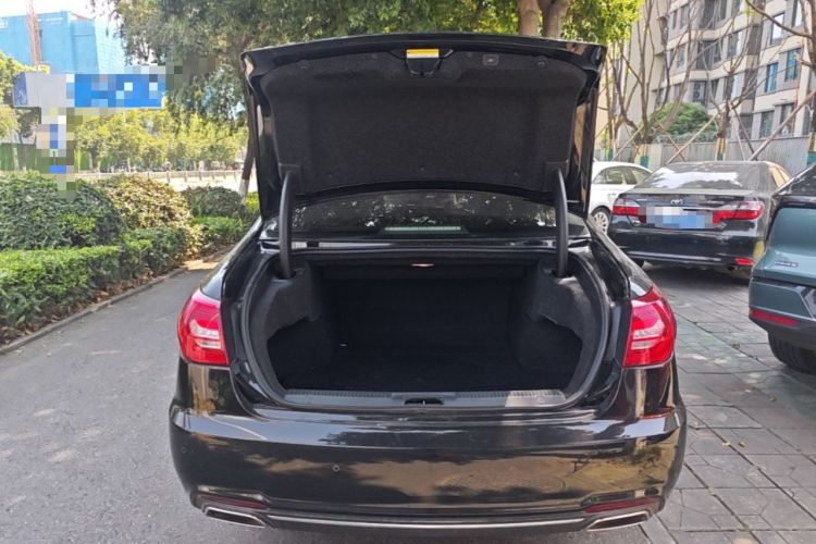 Used Hongqi H7 2017 1.8T Tech Model Trunk