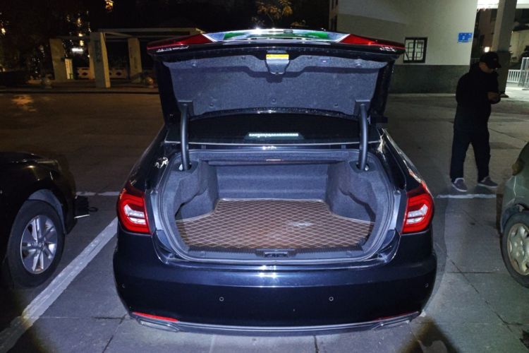 Used Hongqi H7 2017 1.8T Tech Model Trunk