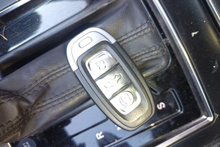 Used Hongqi H7 2017 1.8T Tech Model Vehicle Key