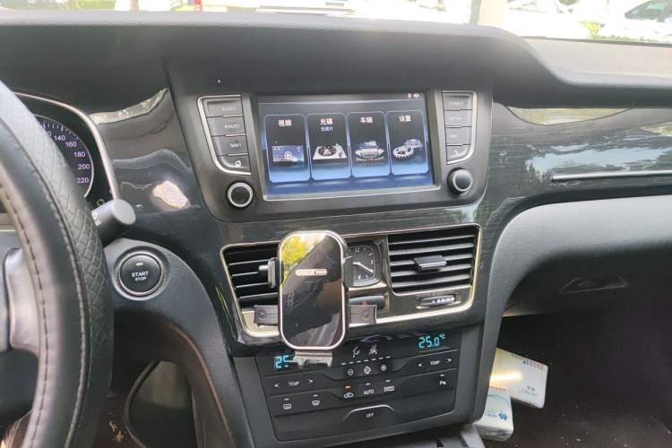 Used Hongqi H7  Audio And AC Panel