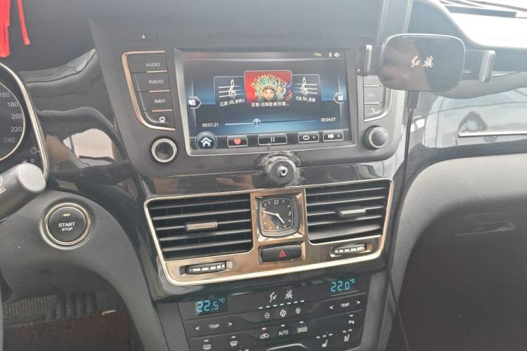 Used Hongqi H7 2018 2.0T 60th Anniversary Edition Audio And AC Panel