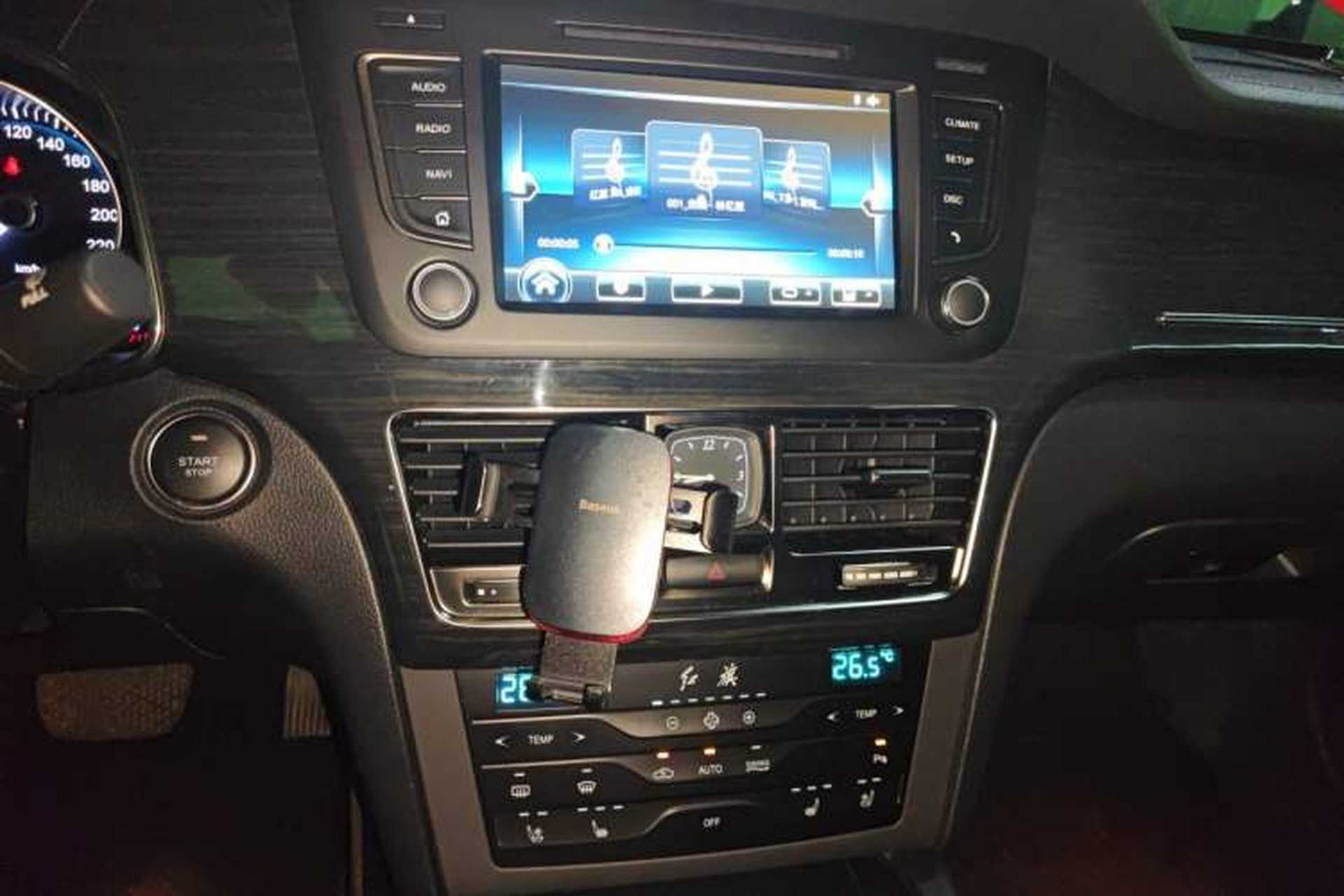 Used Hongqi H7 2018 2.0T 60th Anniversary Edition Audio And AC Panel