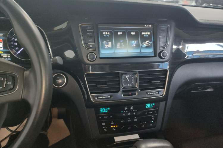 Used Hongqi H7 2018 1.8T Comfort Edition Audio And AC Panel