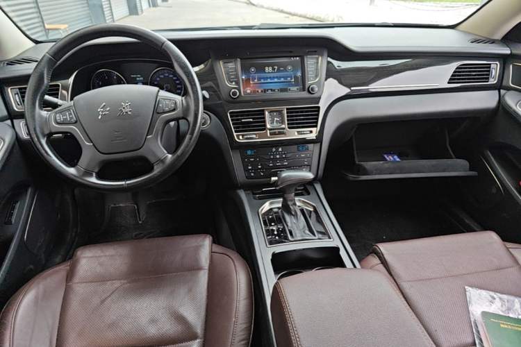 Used Hongqi H7 2018 2.0T Flagship Edition Center Console