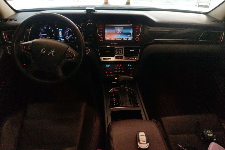 Used Hongqi H7 2018 2.0T Flagship Edition Center Console