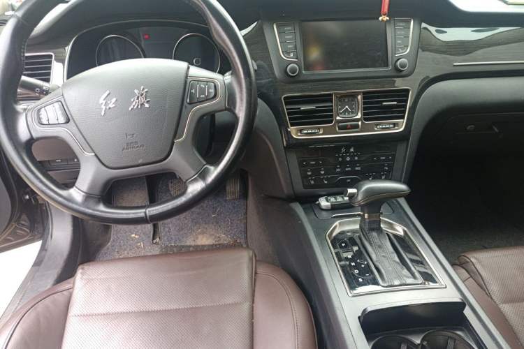 Used Hongqi H7 2018 2.0T Elite Edition Center Console