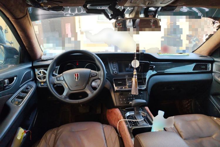 Used Hongqi H7 2018 2.0T Elite Edition Center Console