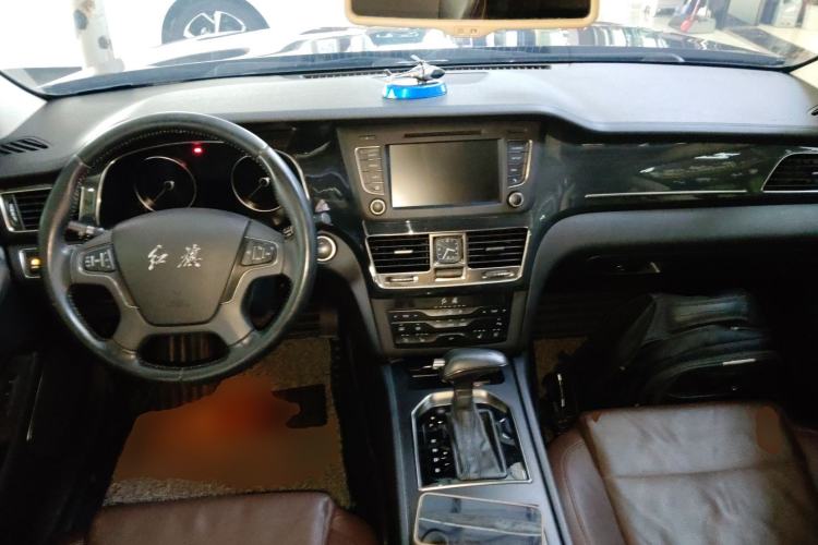 Used Hongqi H7 2018 2.0T Elite Edition Center Console