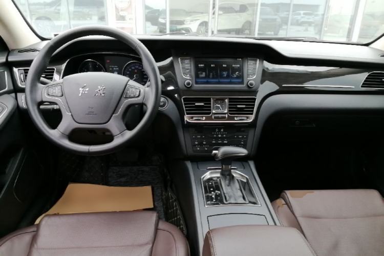 Used Hongqi H7 2018 2.0T Flagship Edition Center Console