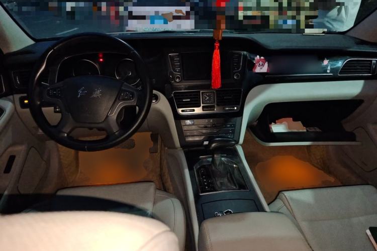 Used Hongqi H7 2018 2.0T Elite Edition Center Console