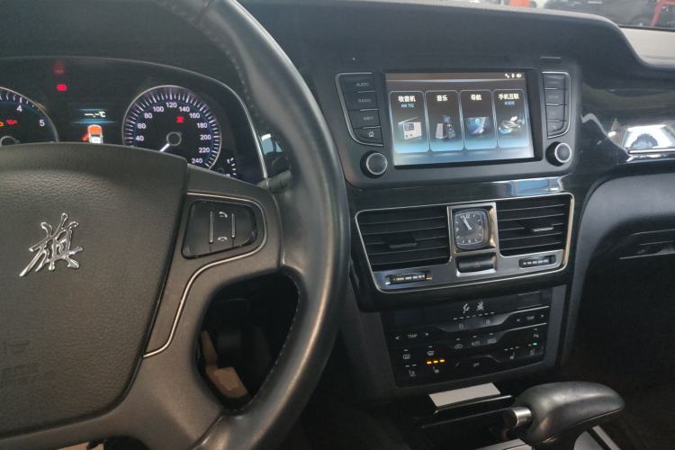 Used Hongqi H7 2018 1.8T Comfort Edition Center Console
