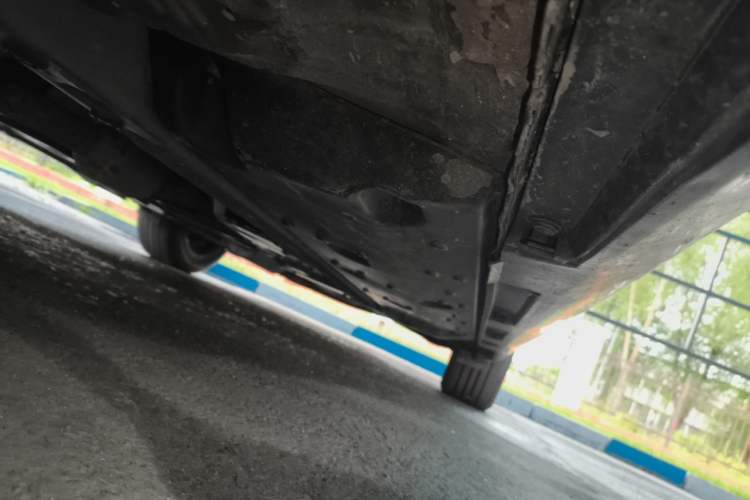 Used Hongqi H7 2018 2.0T Elite Edition Chassis Front Left